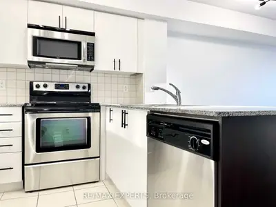 55 De Boers Drive 506, Toronto W05, On M3j 0g5
