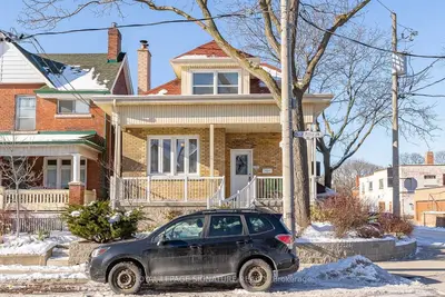 250 Symington Avenue 2nd Flr, Toronto W02, ON M6P 3W6