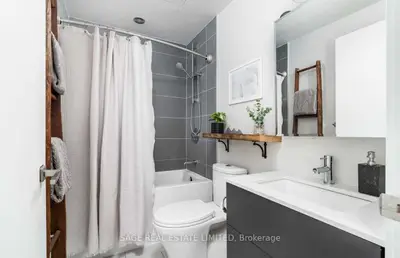 530 Indian Grove 320, Toronto W02, ON M6P 2J2