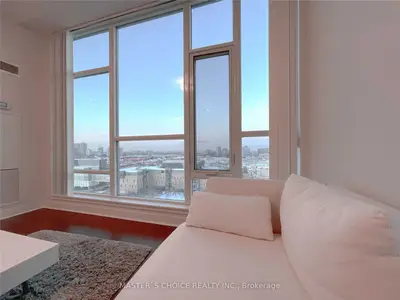 365 Prince Of Wales Drive 1302, Mississauga, ON L5B 0G6