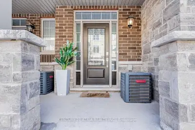 396 Cranbrook Common, Oakville, ON L6H 0P9