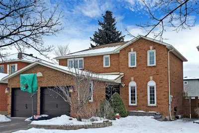 1671 Moongate Crescent, Mississauga, ON L5M 4T2