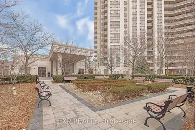 700 Humberwood Boulevard 1720, Toronto W10, ON M9W 7J4