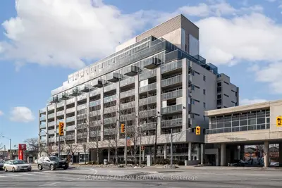 1050 The Queensway Avenue 612, Toronto W08, ON M8Z 1P7