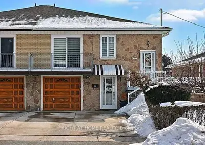 127 Grandravine Drive, Toronto W05, ON M3J 1B3