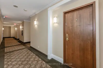 60 old mill Road 405, Oakville, ON L6J 7V9
