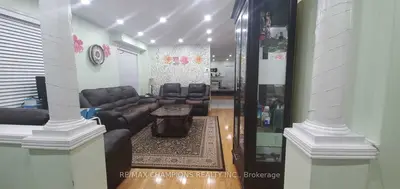 7367 Jaysnest Road, Mississauga, ON L5N 8J1