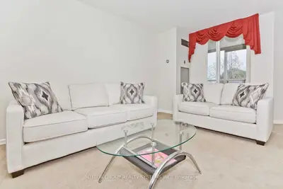 4460 Tucana Court 203, Mississauga, ON L5R 3K9