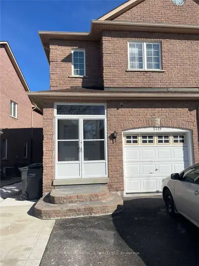 5419 Starwood Drive, Mississauga, ON L5R 3Y1