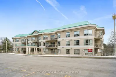 24 CHAPEL Street W 404, Halton Hills, ON L7G 6A7
