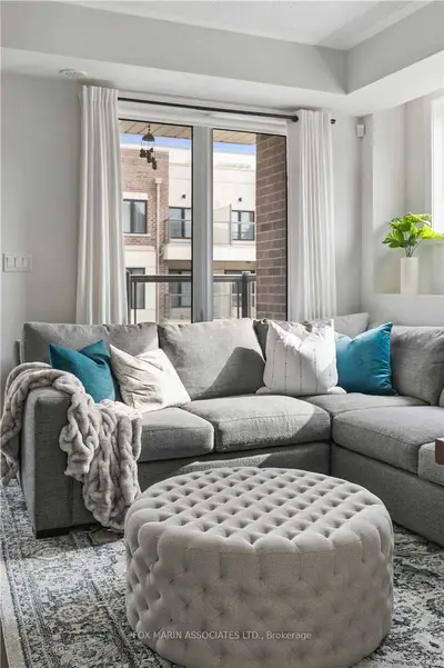 6 Drummond Street 305, Toronto W06, ON M8V 1Y8