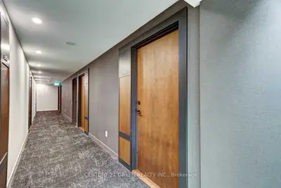 4065 Confederation Parkway 3406, Mississauga, ON L5B 4N1