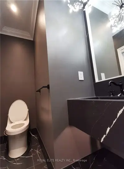 2341 Kwinter Road, Oakville, ON L6M 0H3