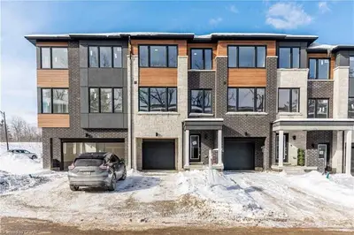 77-28 BRIAR Court, Halton Hills, ON L7G 0P5