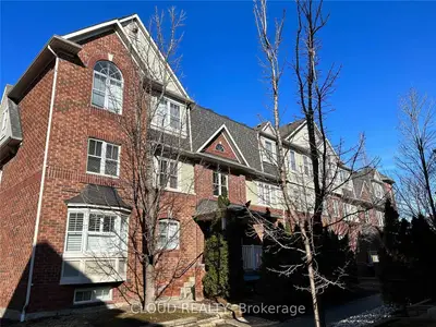 790 Neighbourhood Circle 5, Mississauga, ON L5B 0A6
