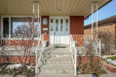 3160 Fieldgate Drive, Mississauga, ON L4X 2H4