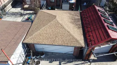 562 Clendenan Avenue, Toronto W02, ON M6P 2Y1