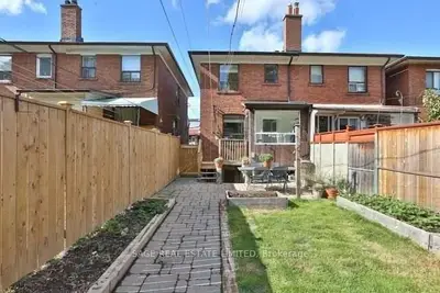 253 Mcroberts Avenue Main, Toronto W03, ON M6E 4P3