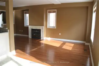 325 Ravineview Way, Oakville, ON L6H 6S6