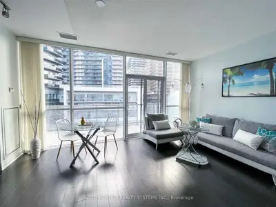 80 Marine Parade Drive 410, Toronto W06, ON M8V 4B4