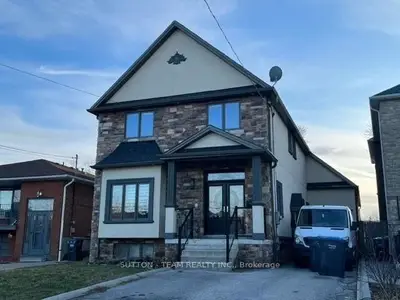 1336 Alexandra Avenue, Mississauga, ON L5E 2A6