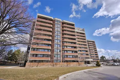 2301 Derry Road W 304, Mississauga, ON L5N 2R4