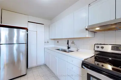 1455 Lawrence Avenue W 2103, Toronto W04, ON M6L 1B1