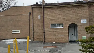 246 John Garland Boulevard S 63, Toronto W10, ON M9V 1N8