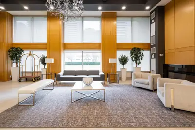 3590 Kaneff Crescent 1110, Mississauga, ON L5A 3X3