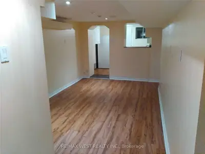 185 Clendenan Avenue Bsmt, Toronto W02, ON M6P 2W9