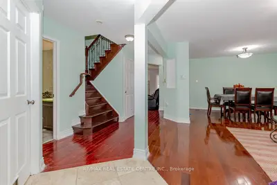5311 Segriff Drive, Mississauga, ON L5V 1N9