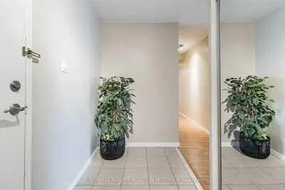 355 Rathburn Street E 504, Mississauga, ON L4Z 1H4