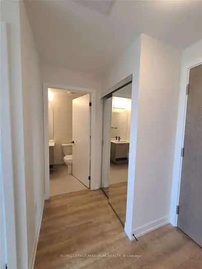 2300 St. Clair Avenue W 506, Toronto W02, ON M6N 1K8