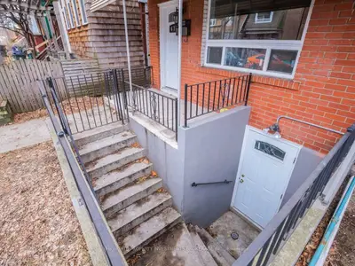 677 Brock Avenue Main, Toronto W02, ON M6H 3P1