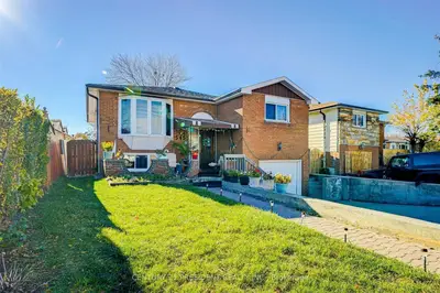 3452 Monica Drive, Mississauga, ON L4T 3E7