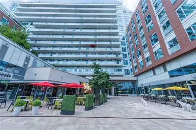 1830 Bloor Street W 403, Toronto W02, ON M6P 3K6