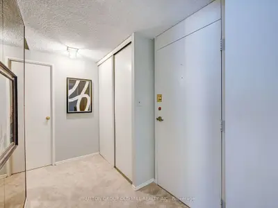 250 Scarlett Road 1105, Toronto W03, ON M6N 4X5