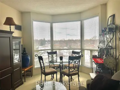 2511 Lakeshore Road W 426, Oakville, ON L6L 6L9