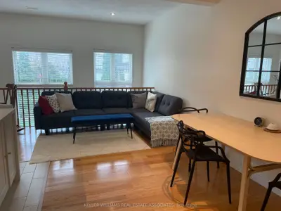2330 Whistling Springs Crescent, Oakville, ON L6M 0C3