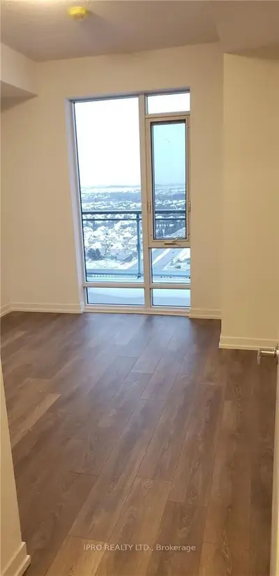 2520 Eglinton Avenue W 1510, Mississauga, ON L5M 0Y2