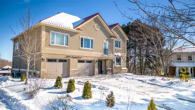 2169 Bonfield Court, Burlington, ON L7P 2W7