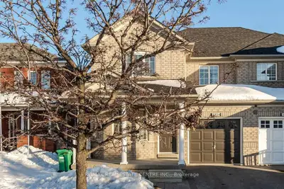 3334 Equestrian Crescent, Mississauga, ON L5M 6T1