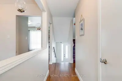 2445 Homelands Drive 16, Mississauga, ON L5K 2C6