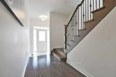 5544 Meadowcrest Avenue, Mississauga, ON L5M 0V1