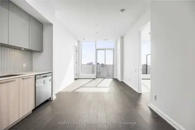 4208 Dundas Street W 807, Toronto W08, ON M8X 1Y6