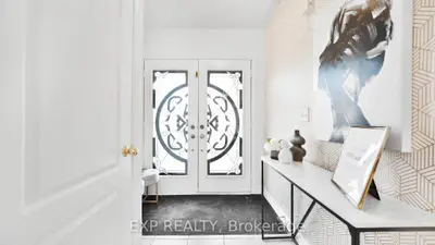 7144 Village Walk, Mississauga, ON L5W 1X2