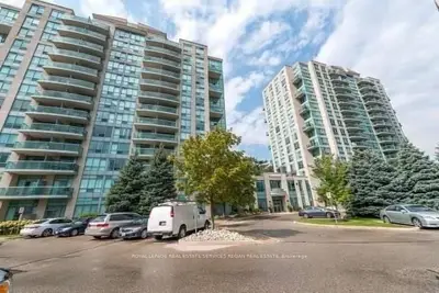 2585 Erin Centre Boulevard Ph4, Mississauga, On L5m 6z7