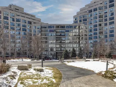 2267 Lake Shore Boulevard W 706, Toronto W06, ON M8V 3X2