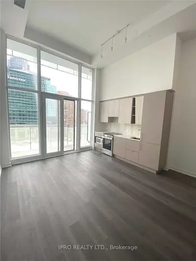 3900 Confederation Parkway 413, Mississauga, ON L5B 4M6