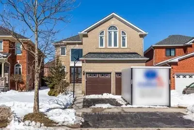 7269 Terragar Boulevard, Mississauga, ON L5N 7L8